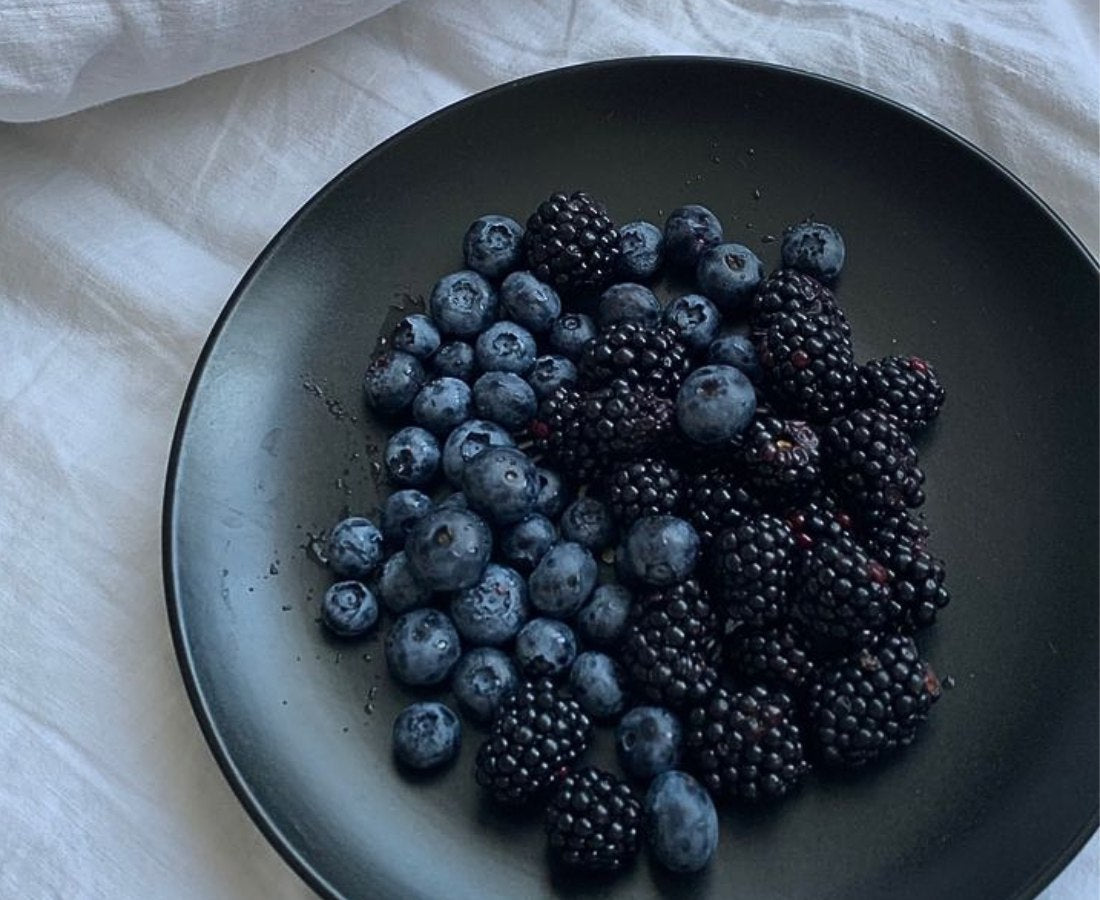 10 EMERGING BENEFITS OF BILBERRY FOR MANAGING HORMONAL ACNE