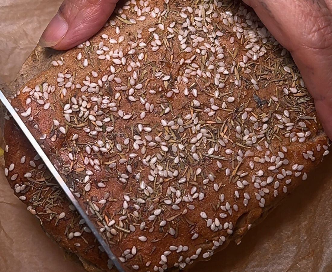 EASY GLUTEN-FREE HOMEMADE BREAD RECIPE